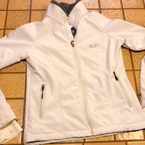 3x15 bundle up! Oakley soft shell jacket